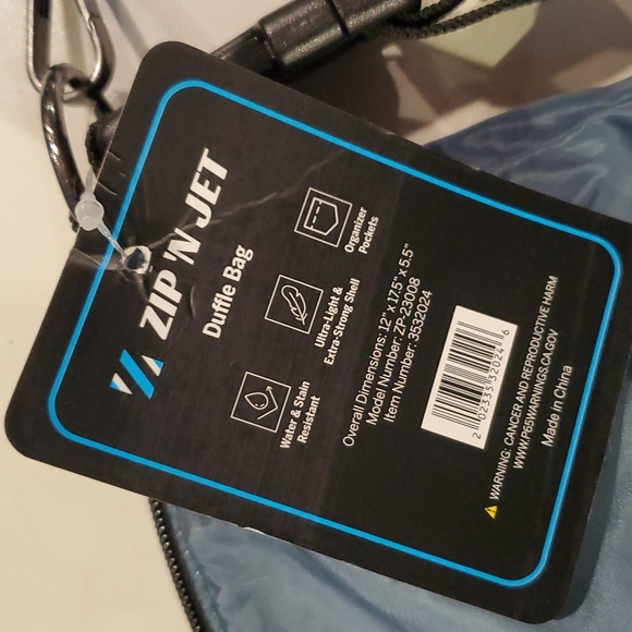 Duffle bag by ZIP 'N JET in Blue - Picture 8 of 9